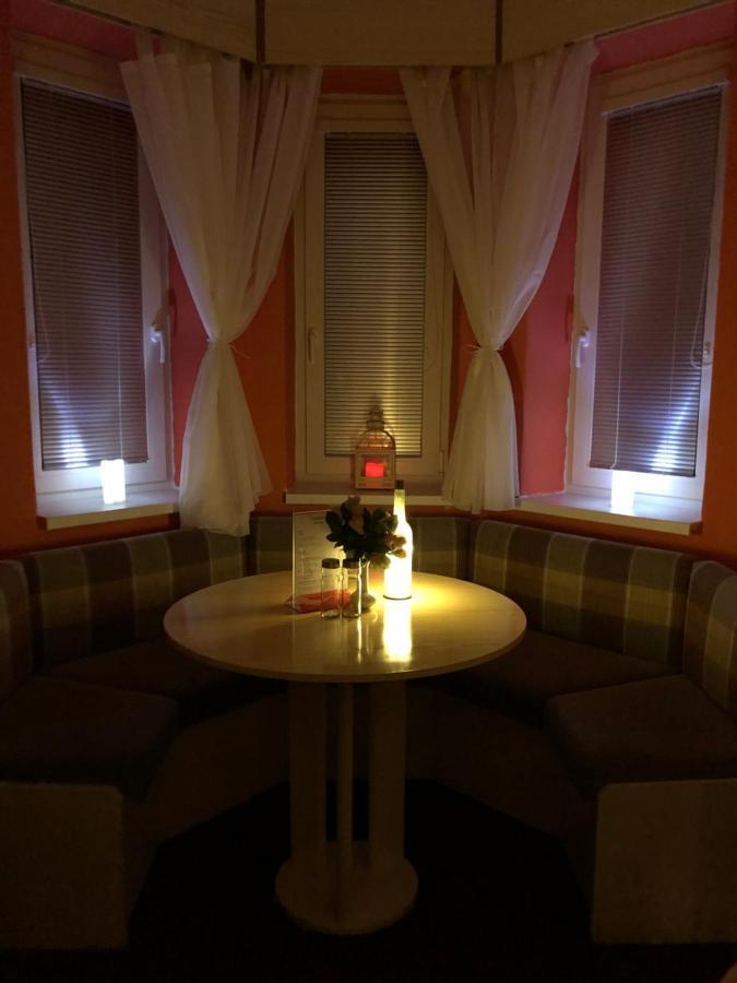 Restaurace A Penzion Maja Бенецко Екстер'єр фото